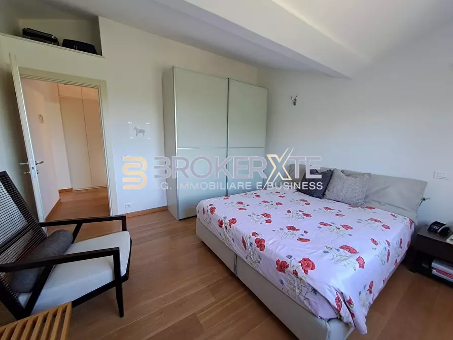 Immagine 9 di Appartamento in vendita  a Ortonovo