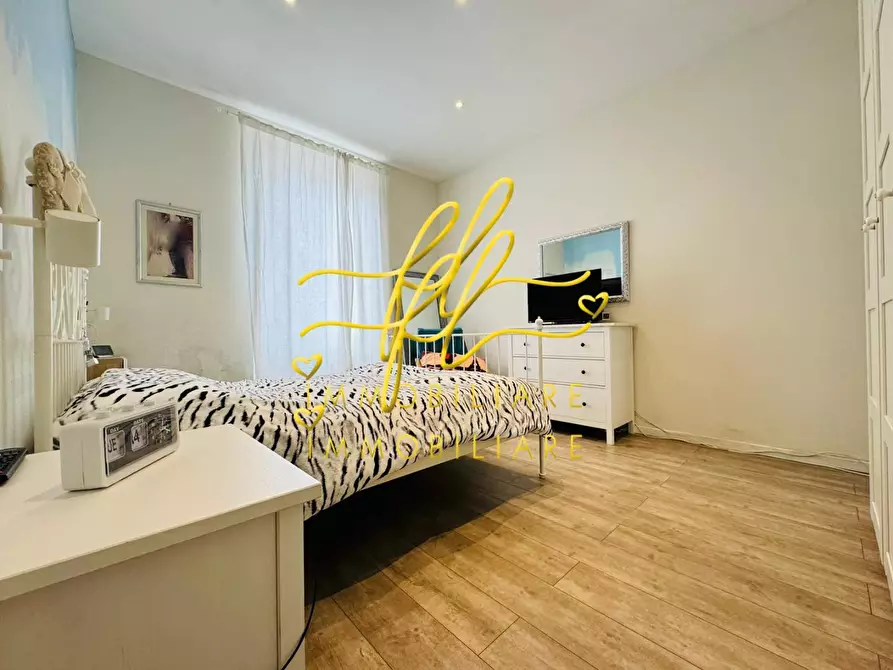 Immagine 22 di Appartamento in vendita  a Livorno