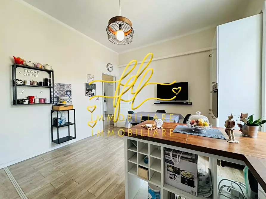 Immagine 5 di Appartamento in vendita  a Livorno