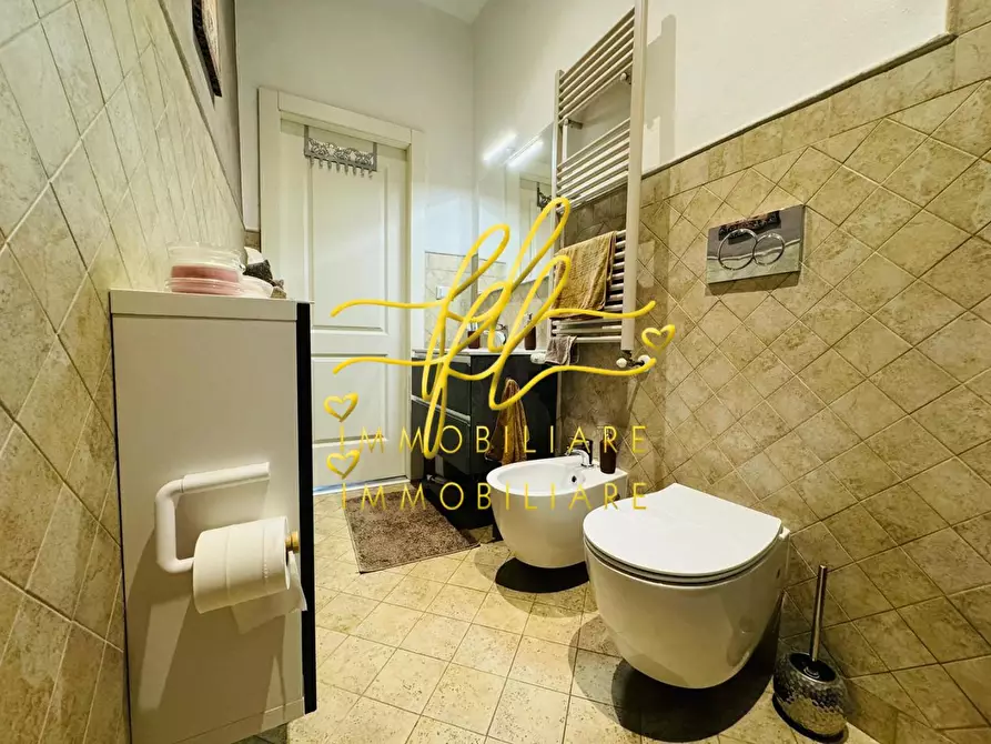 Immagine 24 di Appartamento in vendita  a Livorno