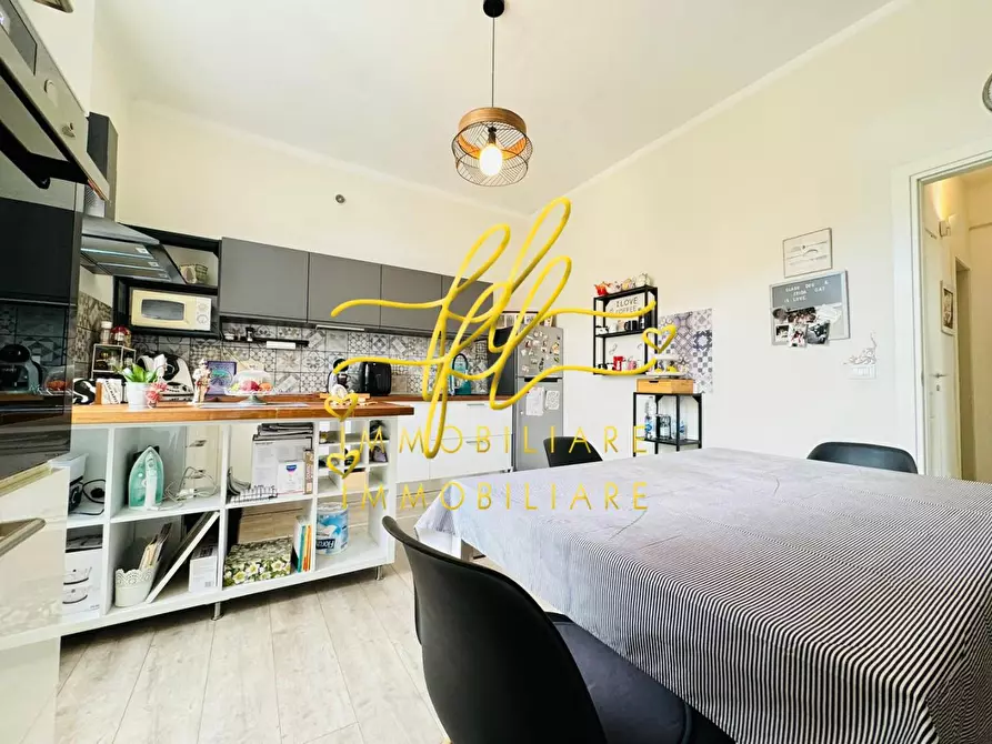 Immagine 4 di Appartamento in vendita  a Livorno