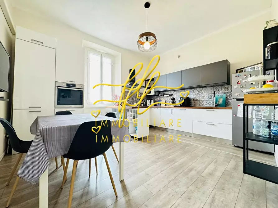 Immagine 6 di Appartamento in vendita  a Livorno