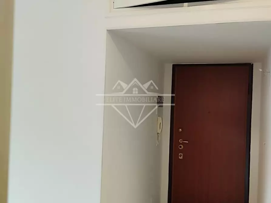 Immagine 2 di Mansarda in vendita  a Carrara