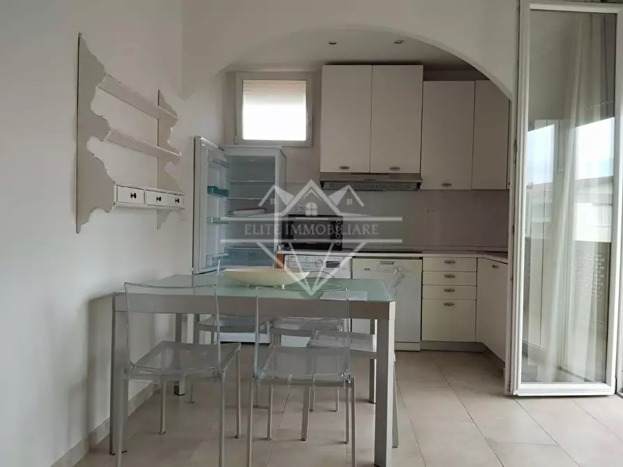 Immagine 5 di Mansarda in vendita  a Carrara