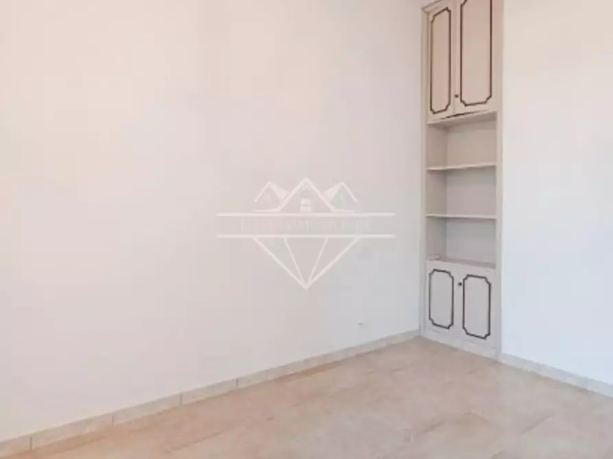 Immagine 9 di Mansarda in vendita  a Carrara