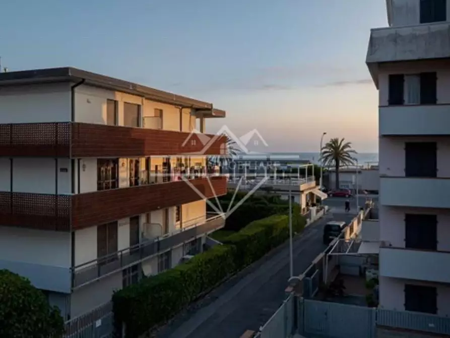 Immagine 17 di Mansarda in vendita  a Carrara