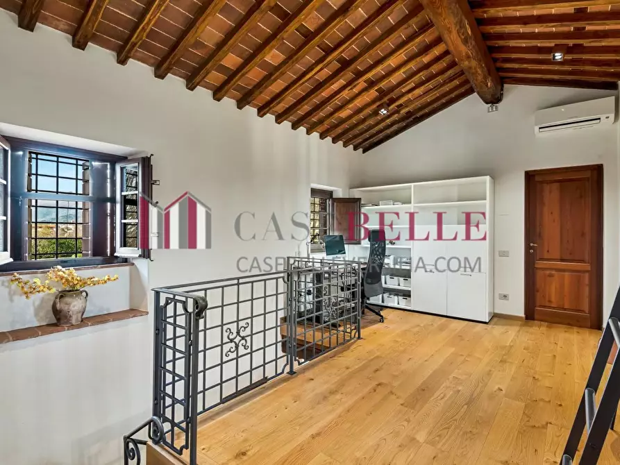 Immagine 11 di Casa colonica in affitto  a Pietrasanta