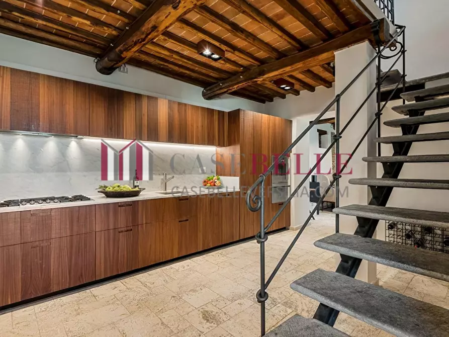 Immagine 39 di Casa colonica in affitto  a Pietrasanta