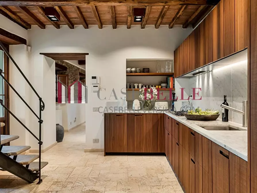 Immagine 40 di Casa colonica in affitto  a Pietrasanta