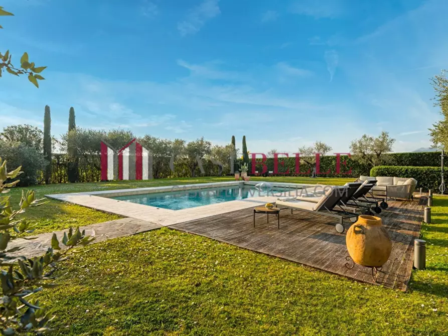 Immagine 21 di Casa colonica in affitto  a Pietrasanta