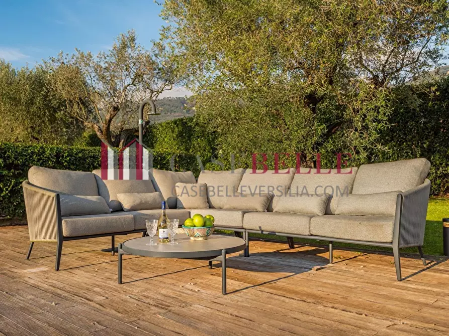 Immagine 22 di Casa colonica in affitto  a Pietrasanta