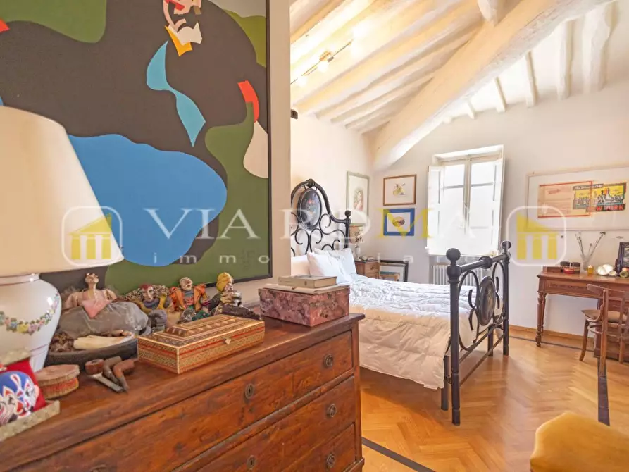Immagine 18 di Appartamento in vendita  a Lucca