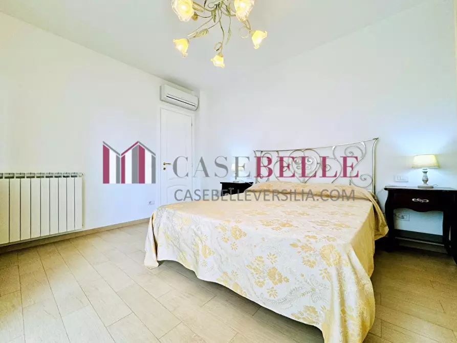 Immagine 30 di Casa indipendente in vendita  a Pietrasanta