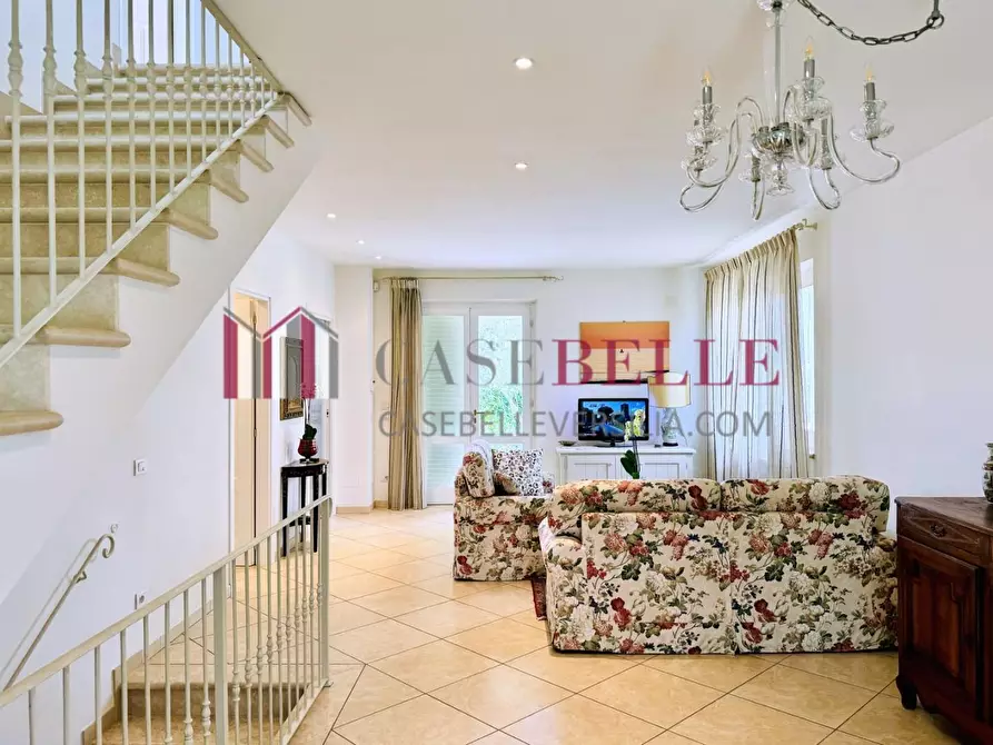 Immagine 5 di Casa indipendente in vendita  a Pietrasanta