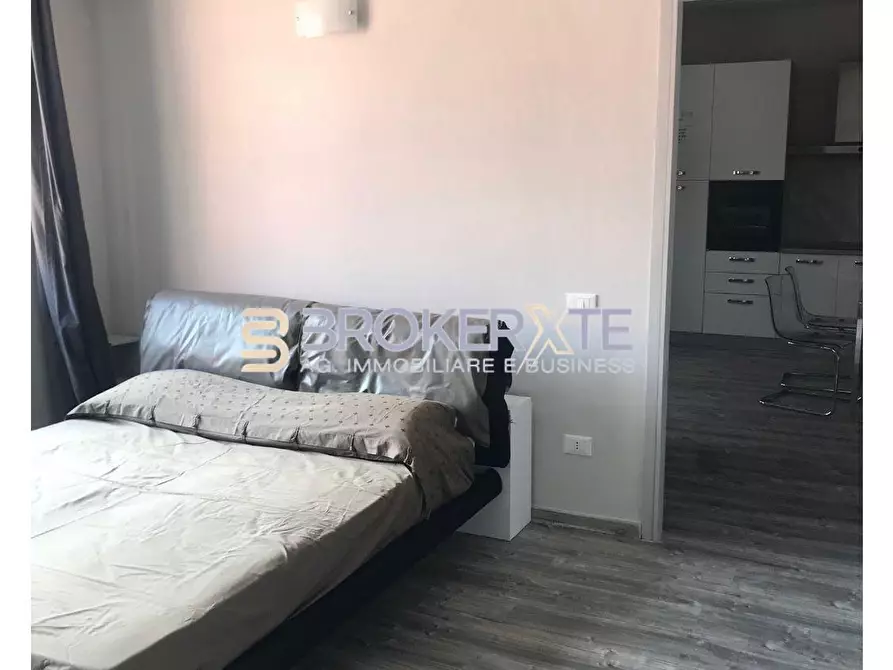 Immagine 2 di Appartamento in vendita  a Carrara