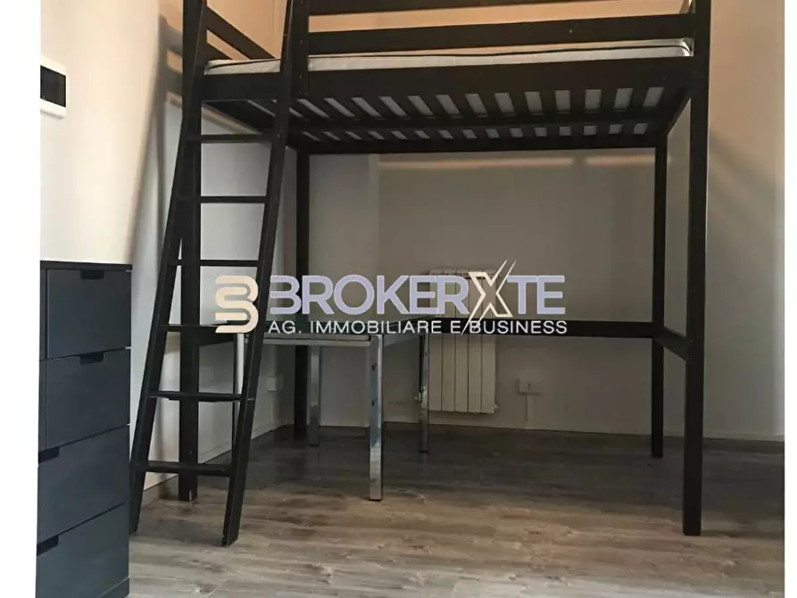 Immagine 10 di Appartamento in vendita  a Carrara