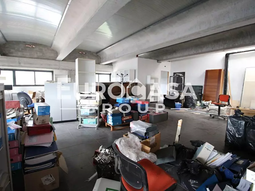 Immagine 7 di Ufficio in vendita  a Lucca