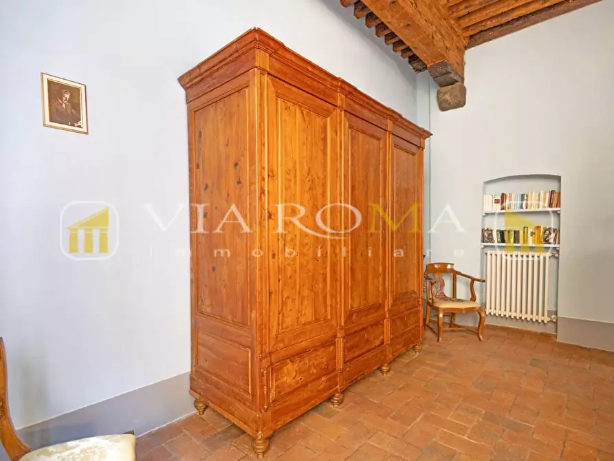 Immagine 12 di Appartamento in vendita  a Lucca