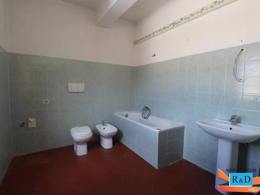 Immagine 14 di Appartamento in vendita  a Poggibonsi