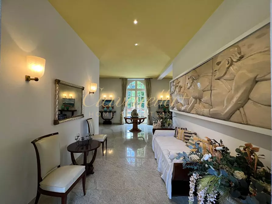 Immagine 22 di Villa in affitto  a Forte Dei Marmi