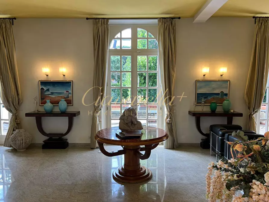 Immagine 21 di Villa in affitto  a Forte Dei Marmi