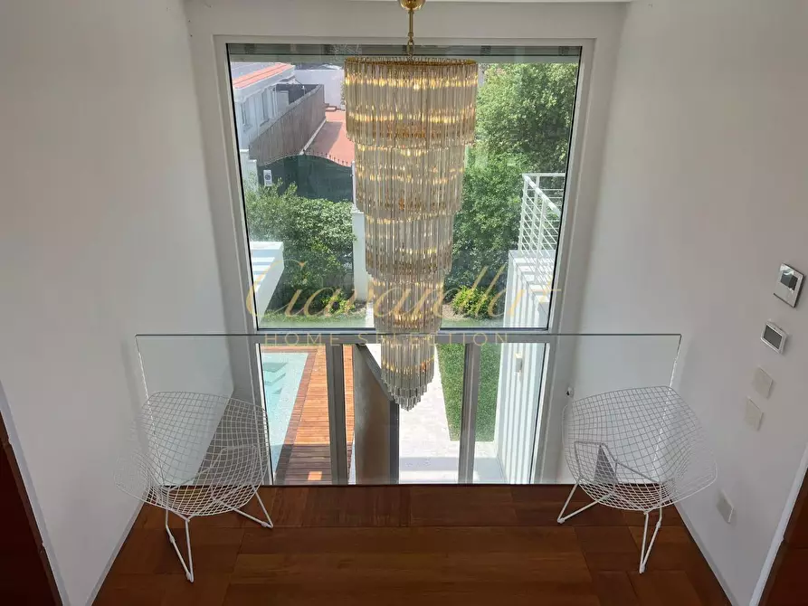 Immagine 9 di Villa in vendita  a Forte Dei Marmi