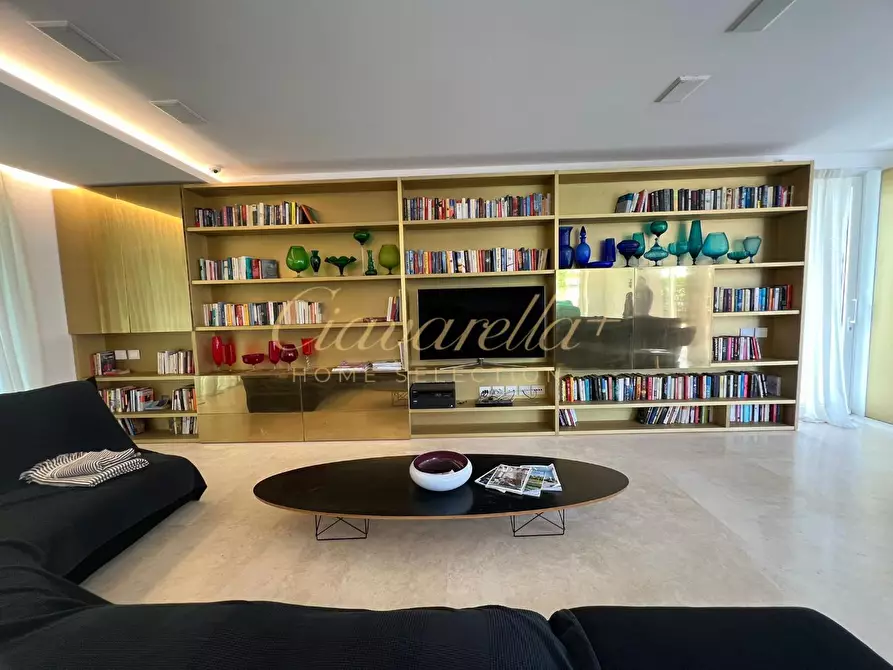 Immagine 24 di Villa in vendita  a Forte Dei Marmi