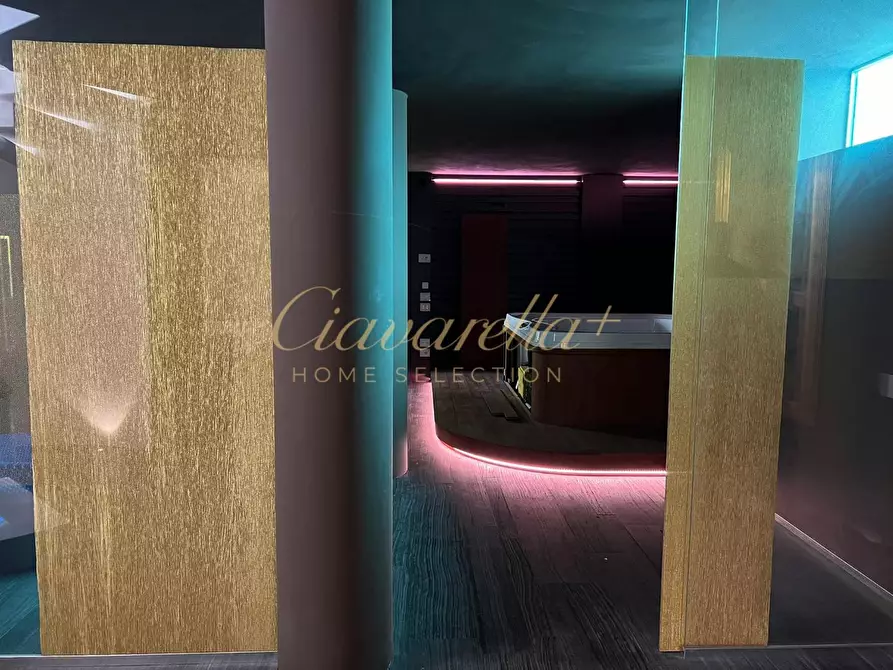 Immagine 7 di Villa in vendita  a Forte Dei Marmi