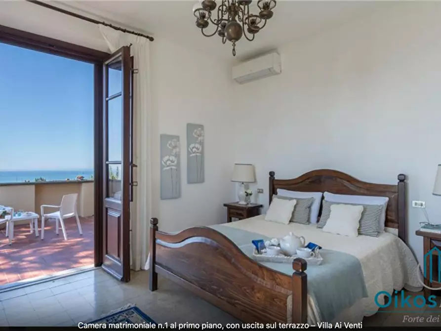 Immagine 33 di Villa in vendita  a Massarosa