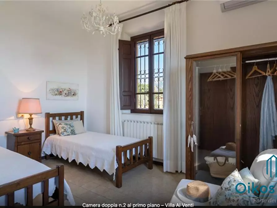 Immagine 40 di Villa in vendita  a Massarosa