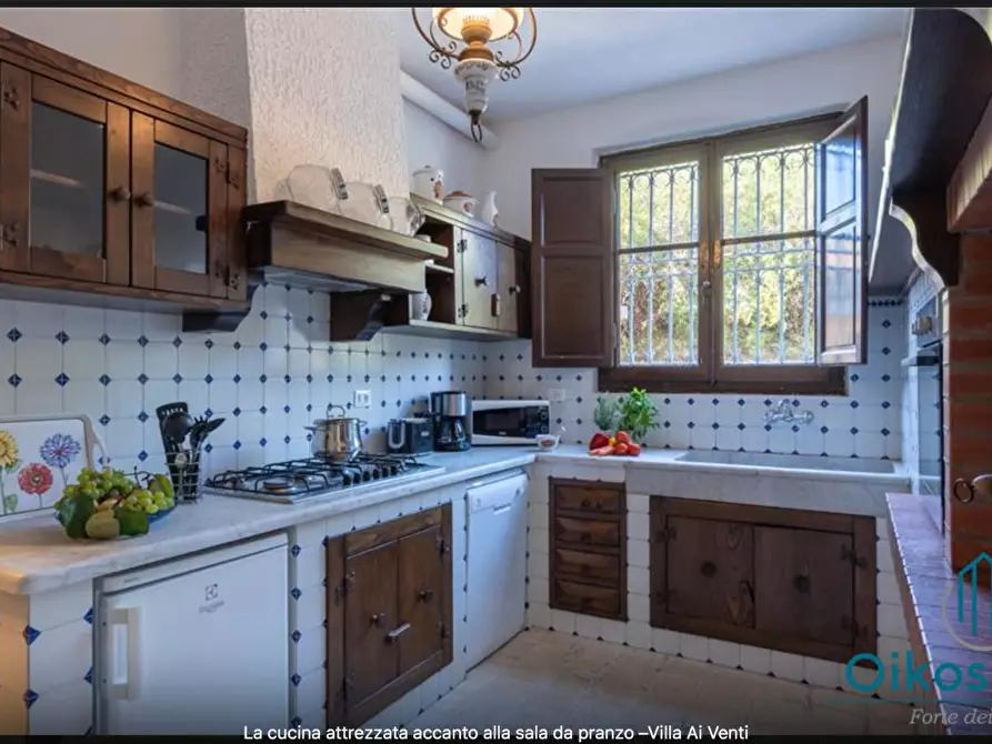 Immagine 32 di Villa in vendita  a Massarosa