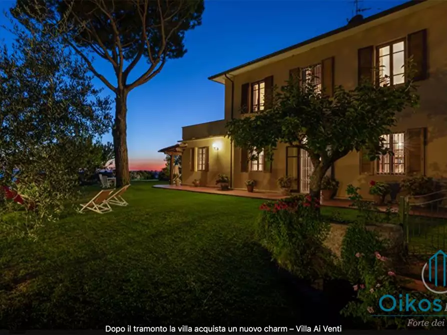 Immagine 23 di Villa in vendita  a Massarosa