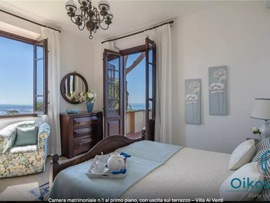 Immagine 34 di Villa in vendita  a Massarosa