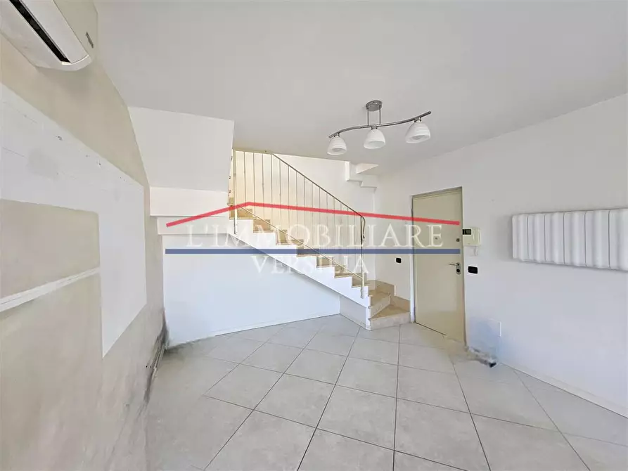 Immagine 13 di Appartamento in vendita  a Massa