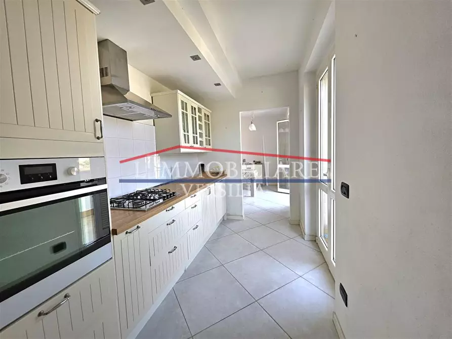 Immagine 6 di Appartamento in vendita  a Massa