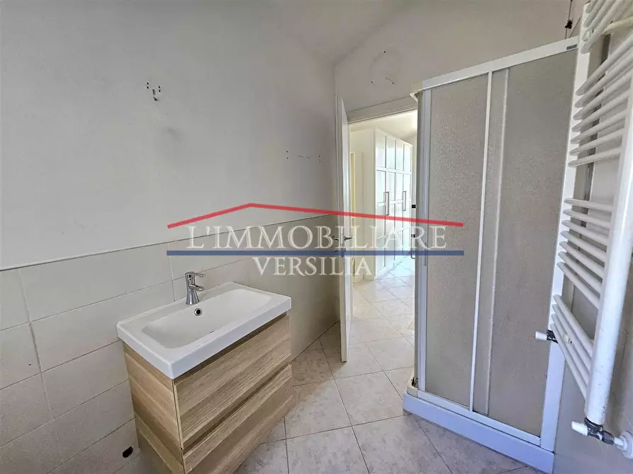 Immagine 24 di Appartamento in vendita  a Massa