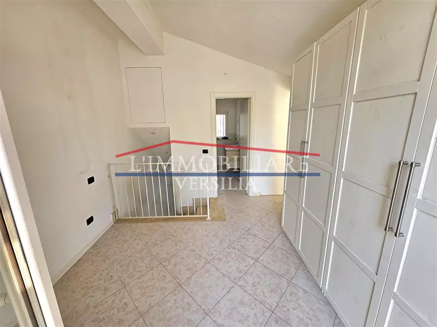 Immagine 16 di Appartamento in vendita  a Massa