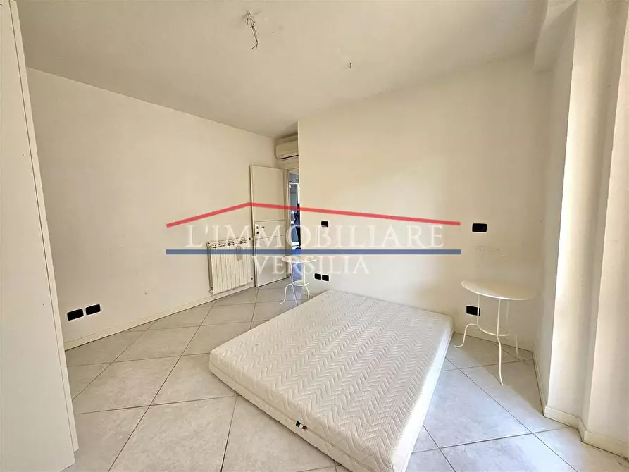 Immagine 11 di Appartamento in vendita  a Massa