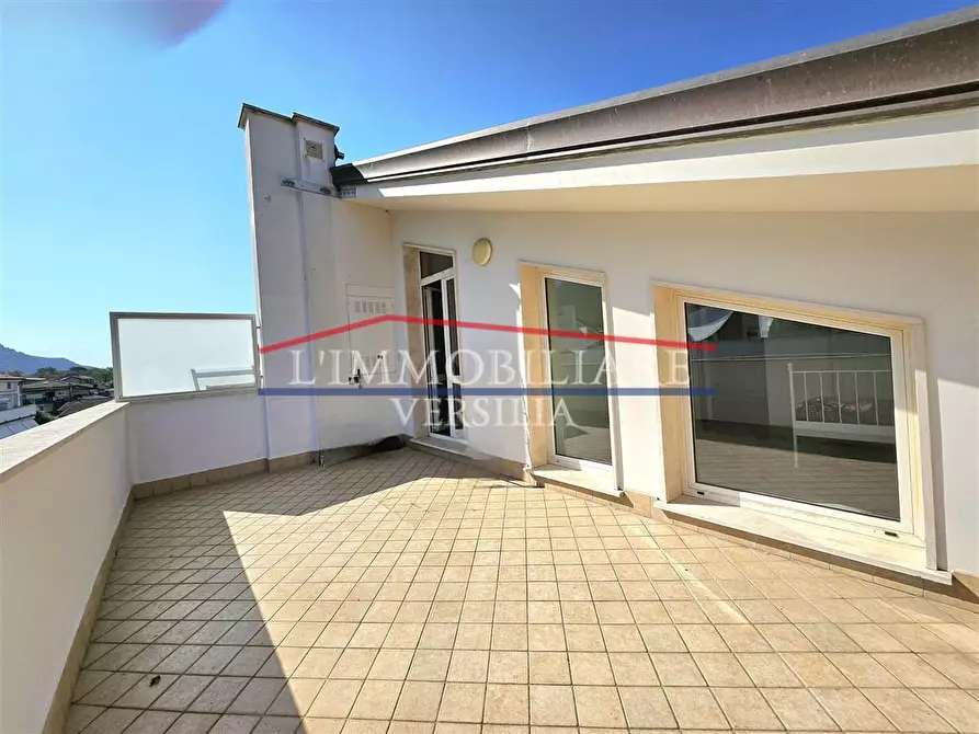 Immagine 2 di Appartamento in vendita  a Massa