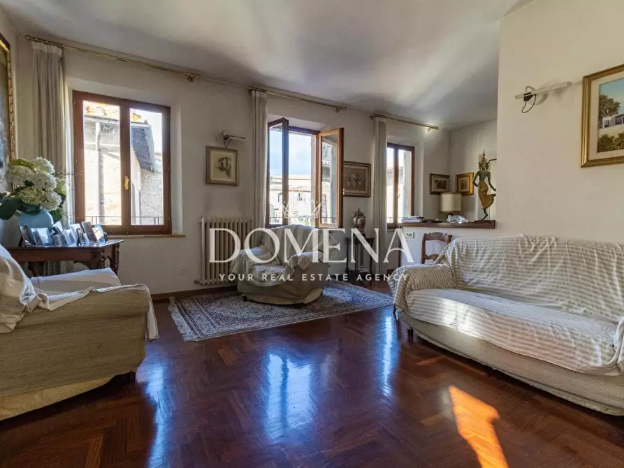 Immagine 3 di Appartamento in vendita  a Siena