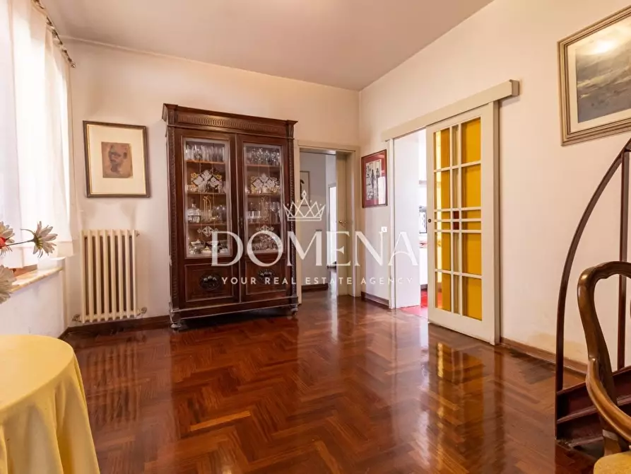 Immagine 12 di Appartamento in vendita  a Siena