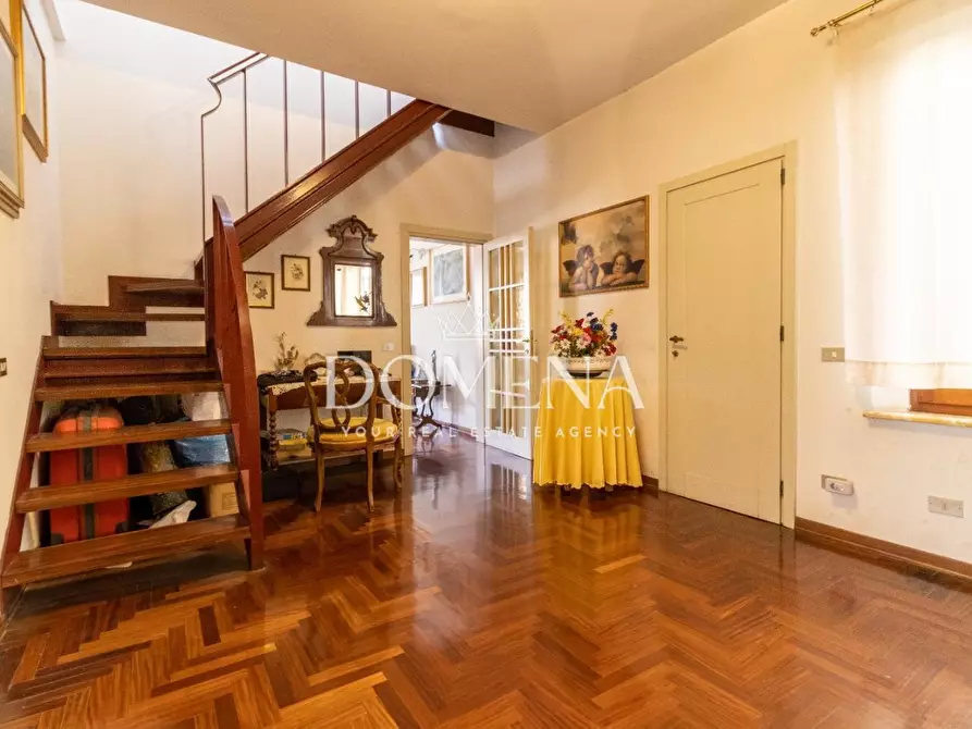 Immagine 8 di Appartamento in vendita  a Siena