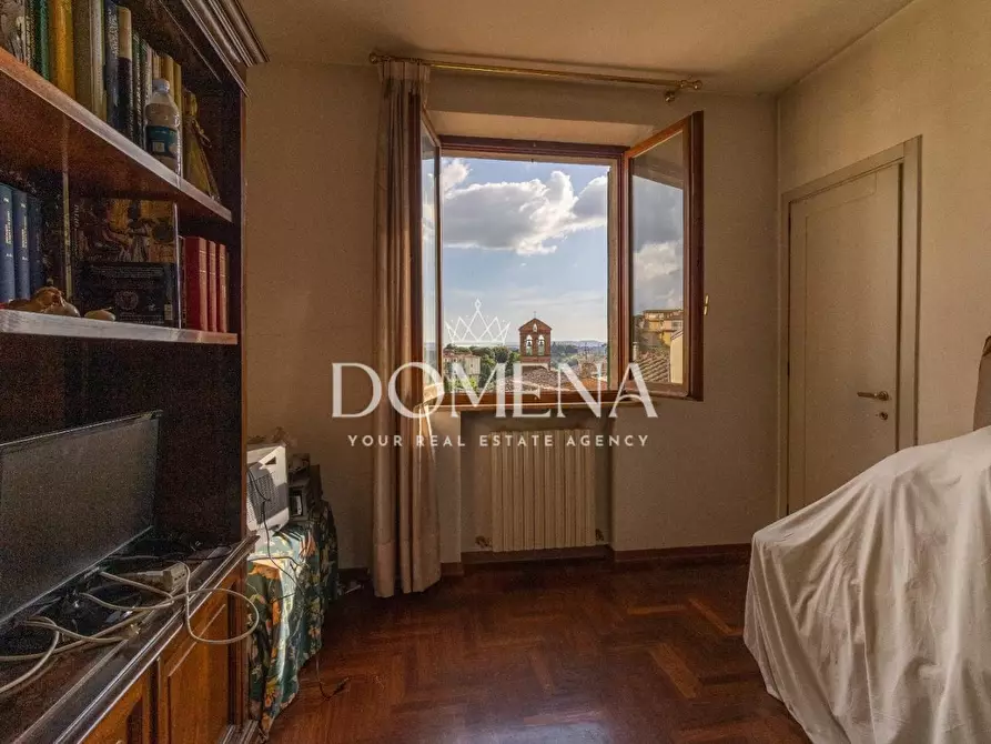 Immagine 25 di Appartamento in vendita  a Siena