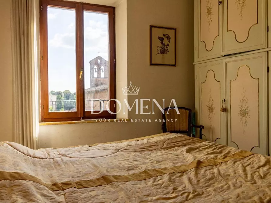 Immagine 22 di Appartamento in vendita  a Siena
