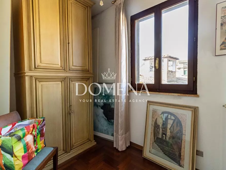 Immagine 27 di Appartamento in vendita  a Siena