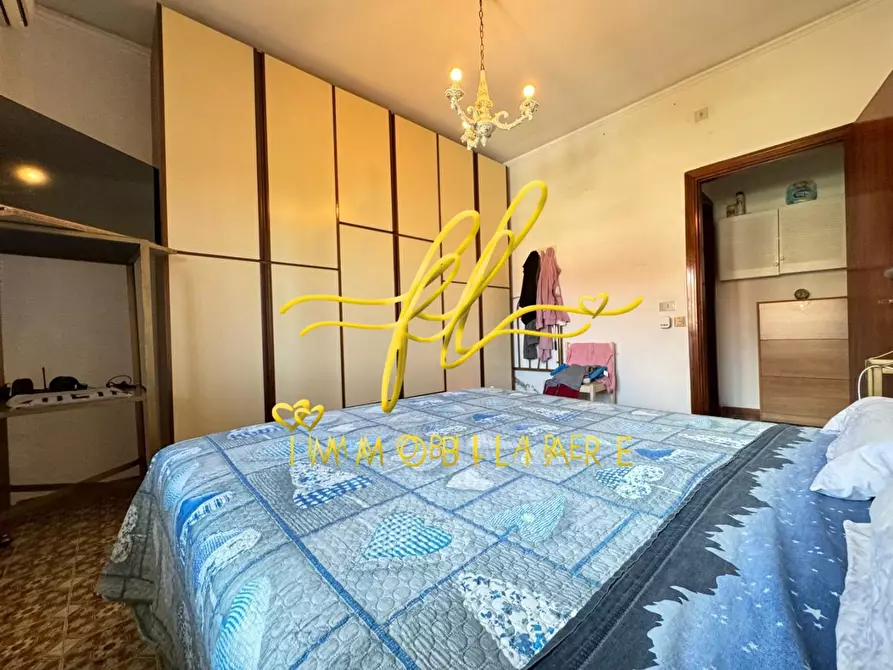 Immagine 17 di Appartamento in vendita  a Livorno