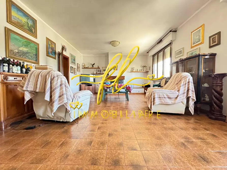 Immagine 8 di Appartamento in vendita  a Livorno