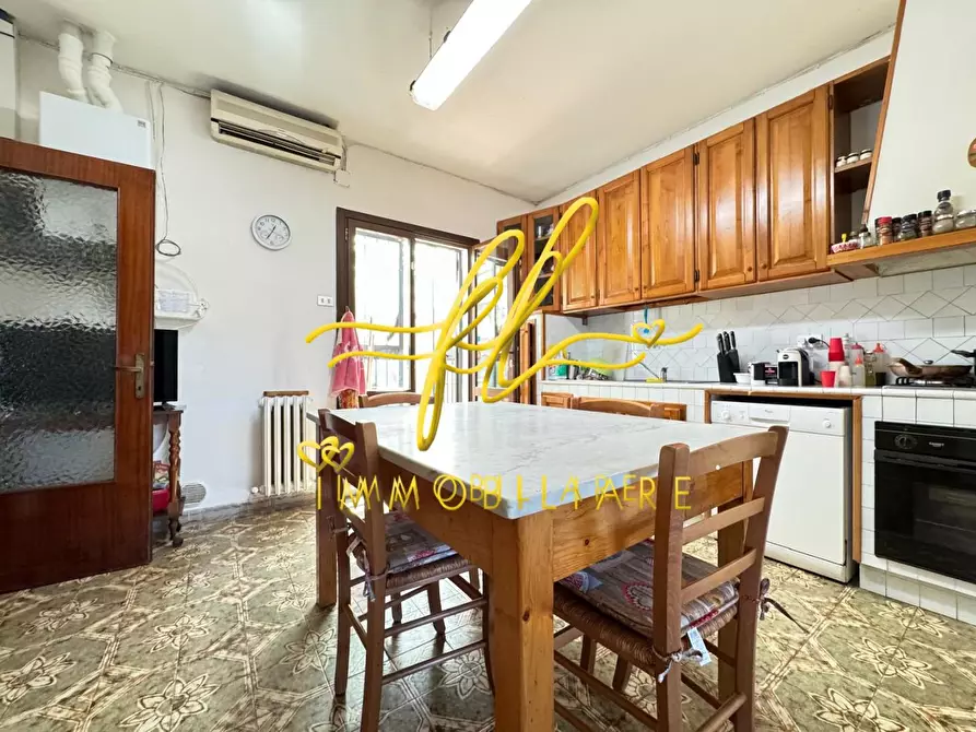 Immagine 13 di Appartamento in vendita  a Livorno