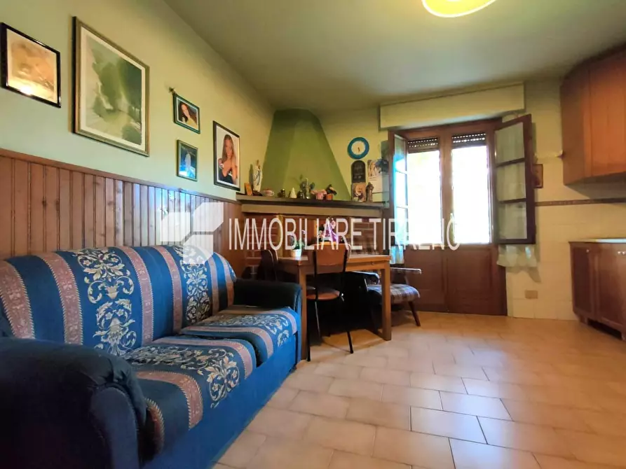 Immagine 23 di Villa in vendita  a Massa