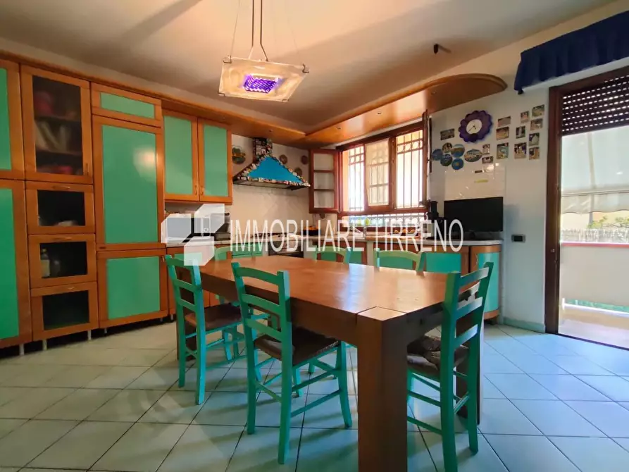 Immagine 25 di Villa in vendita  a Massa